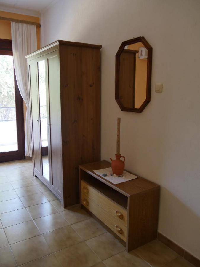 Helios-Rhodos-Apartments Коскіну Екстер'єр фото