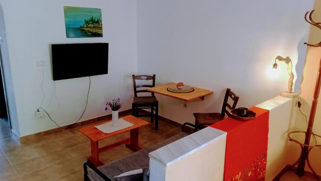 Helios-Rhodos-Apartments Коскіну Екстер'єр фото